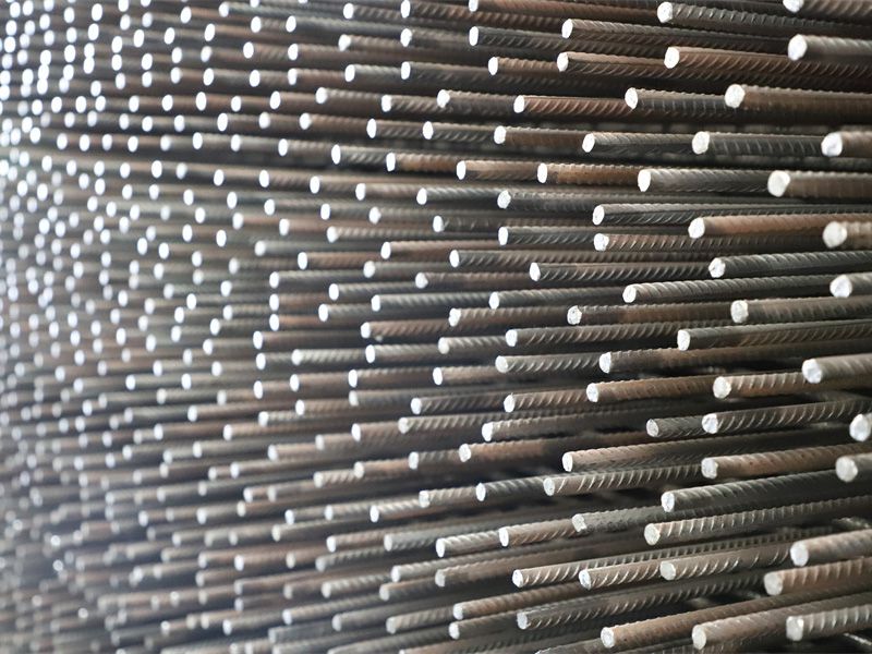 混凝土剪力墻內(nèi)如何配置CRB600H鋼筋？